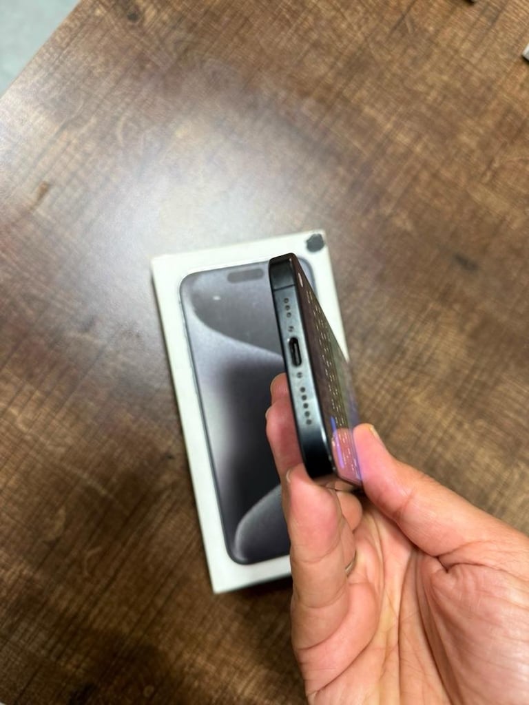 İPHONE 15 PRO 128 GB - 6