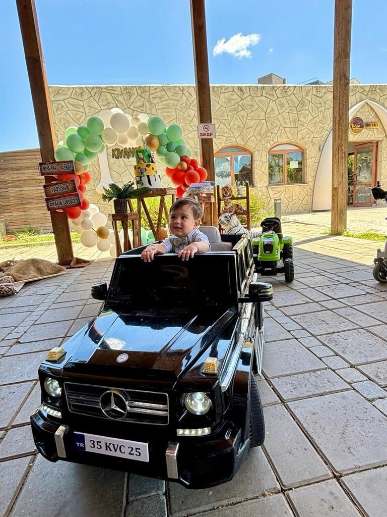 Mercedes G kasa Akülü Suv Araba TERTEMİZ