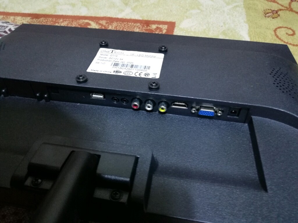 19 inc led MONİTOR HDMI VE VGA SES GİRİŞLİ USB JELATİN ÜSTÜNDE EKRANIN - 4