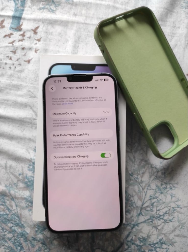 APPLE 14 PLUS ÇOK TEMİZ ORİJİNAL SARJ ALETİYLE - 5