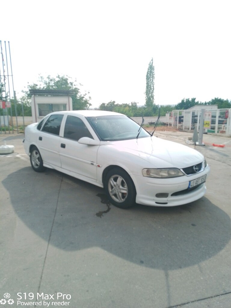 Opel Vectra - 10