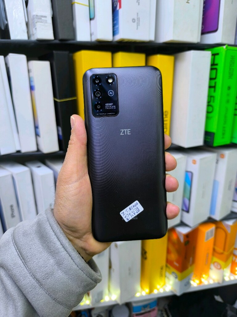 ZTE Blade V 30 Vita 128 GB HAFIZA 4 GB RAM 5000 MAH BATARYA 48 MP KAME - 3