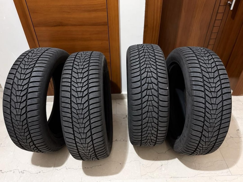 Hankook Kışlık 225/55/19 Tarih:2025/32 .Hafta Üretimi