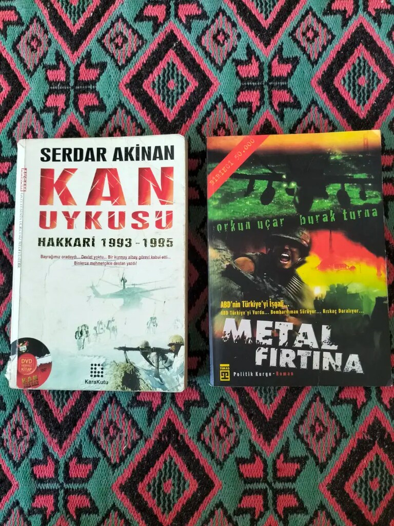 İki kitap