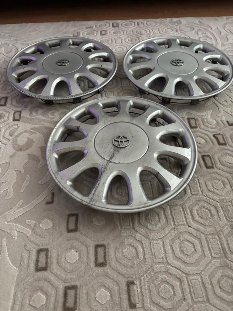 Toyota Corolla 3 Adet Jant Kapağı - 2