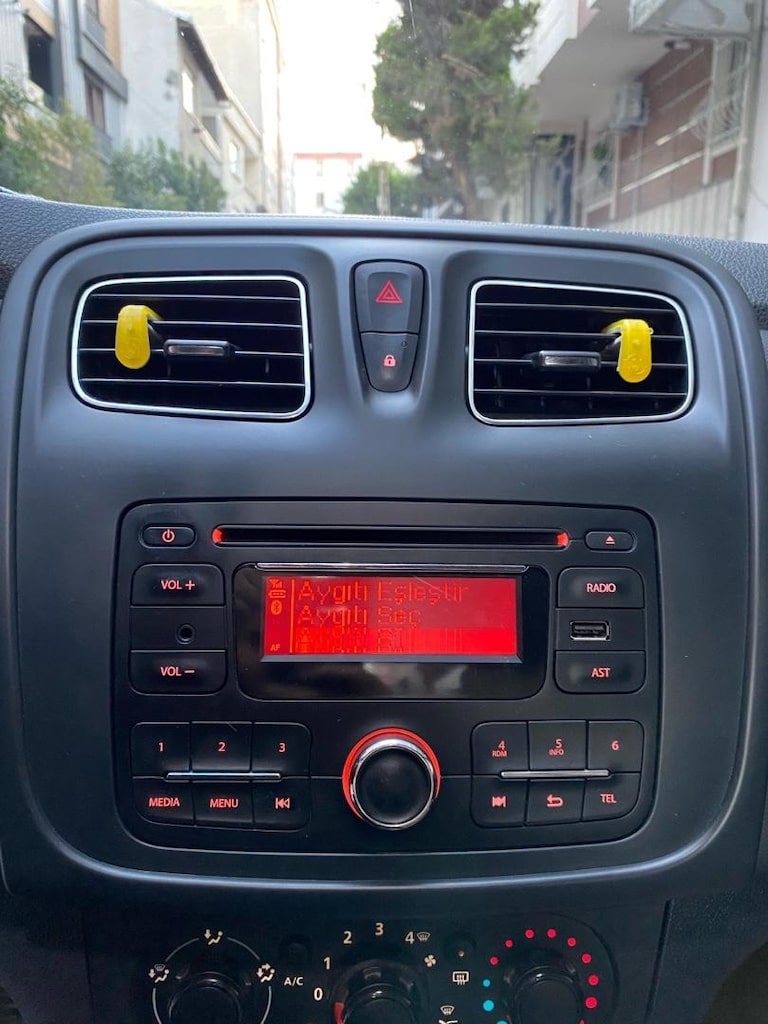 SAHİBİNDEN DÜŞÜK KM HATASIZ DEĞİŞENSİZ EMSALSİZ 1.5 DCİ 90HP - 17