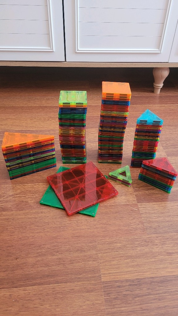 magnetic tiles