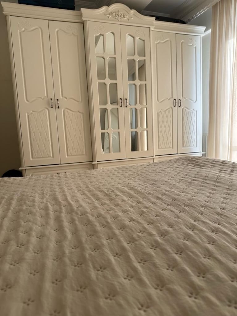 6 kapaklı gardırop Mdf + 2 komidin - 4