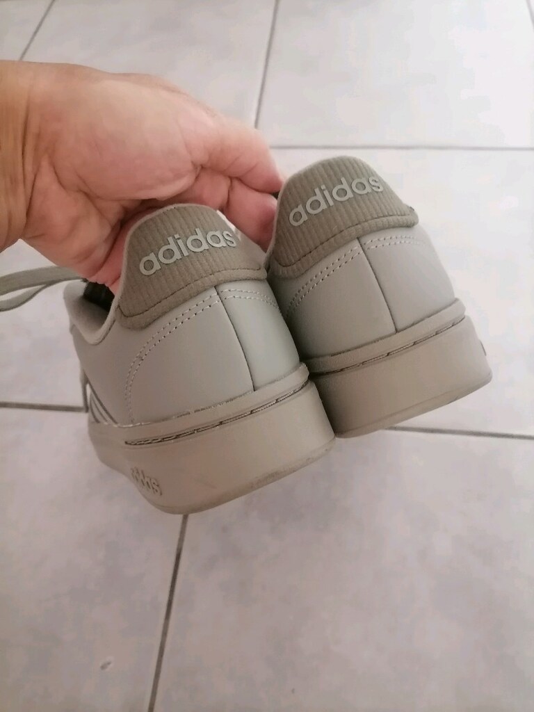 Adidas spor ayakkabı. Mantıklı teklifleri kabul ederim - 5