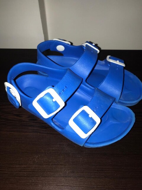 Birkenstock Erkek çocuk 26 numara yeni gibi orjinal çocuk sandalet