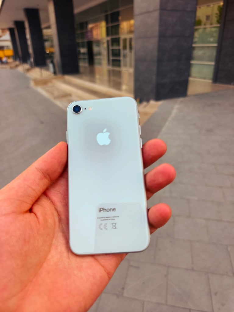 İPHONE 8 GÜMÜŞ 64 GB TR - 2