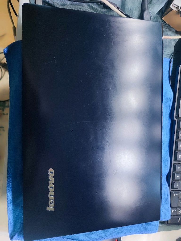Lenovo Laptop - 4