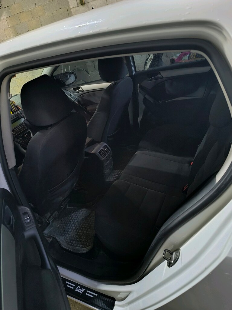 Volkswagen Golf - 8