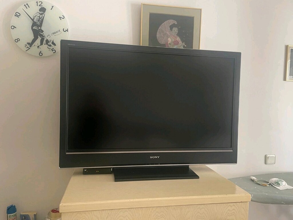 Sony Bravia LCD TV - 2