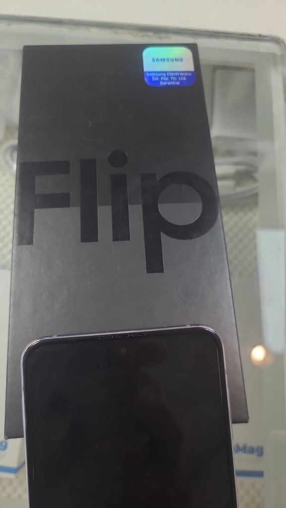 Samsung Galaxy Z Flip4 - 128 GB - Mor-Kutulu-2 Yıl Garantili