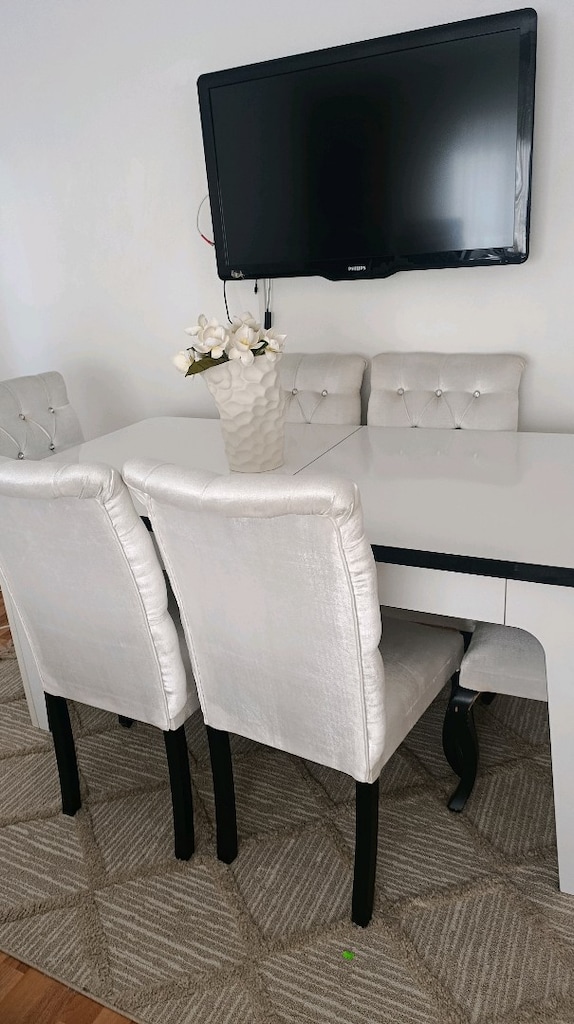 6 kişilik yemek masası açılıp 12 kişide olabiliyor - 2