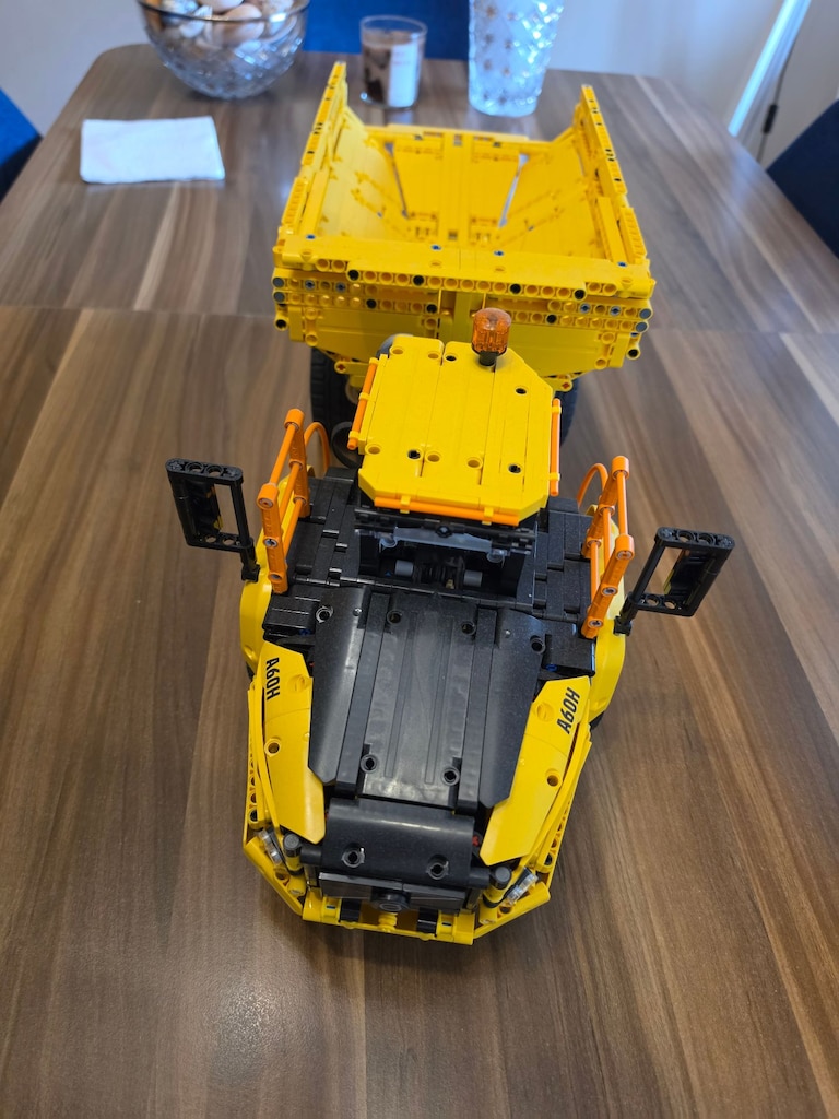 LEGO Technic 42114 6x6 Volvo Mafsallı Kamyon - 2