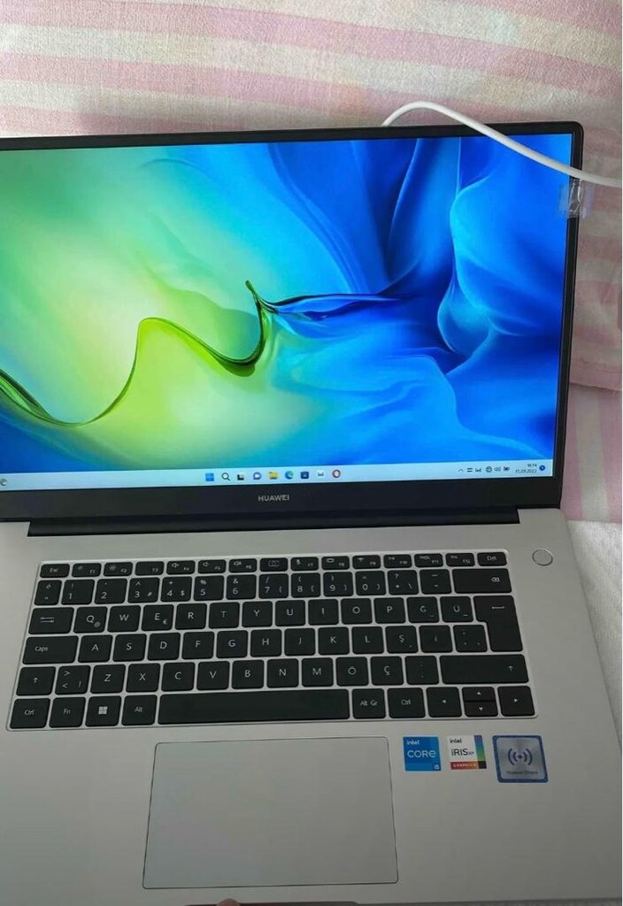 Huwaei Matebook 15 D - 8
