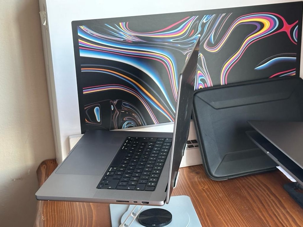 Macbook pro M2 pro 16” özel üretim 32 gb ram 512 gb ssd - 5