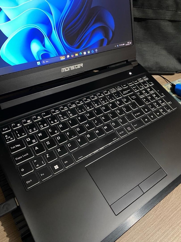 TERTEMİZ 32GB RAM MONSTER GAMİNG LAPTOP - 6