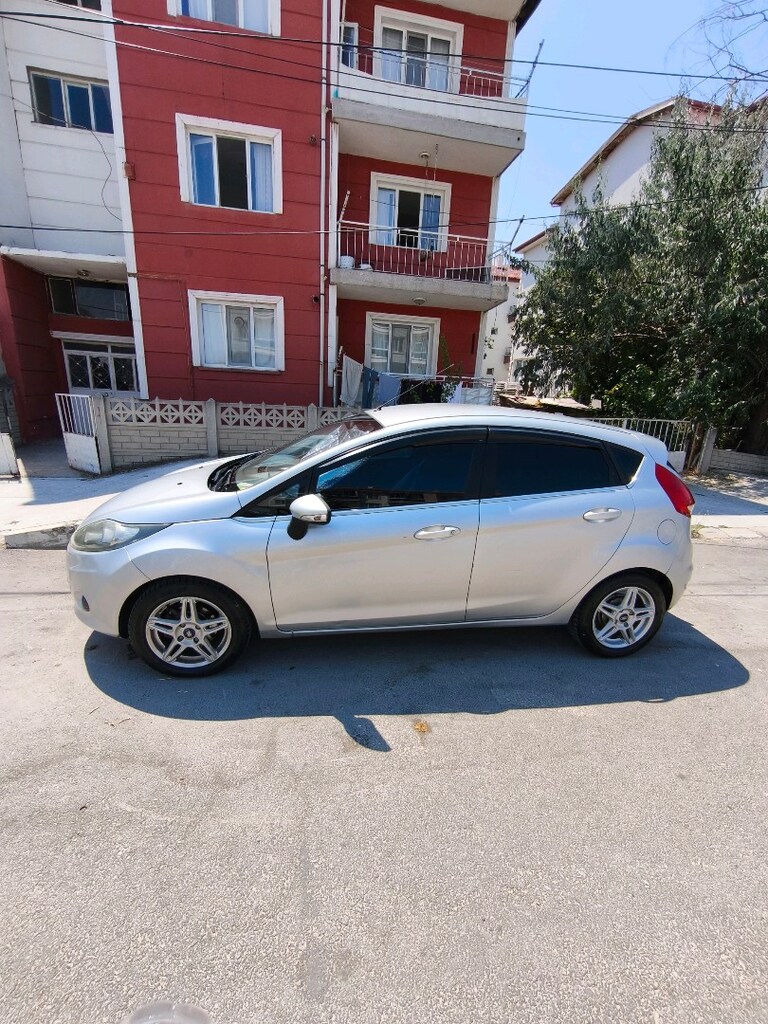 Ford Fiesta 165 binde Tramersiz Tek Çamurluk Degisen - 2