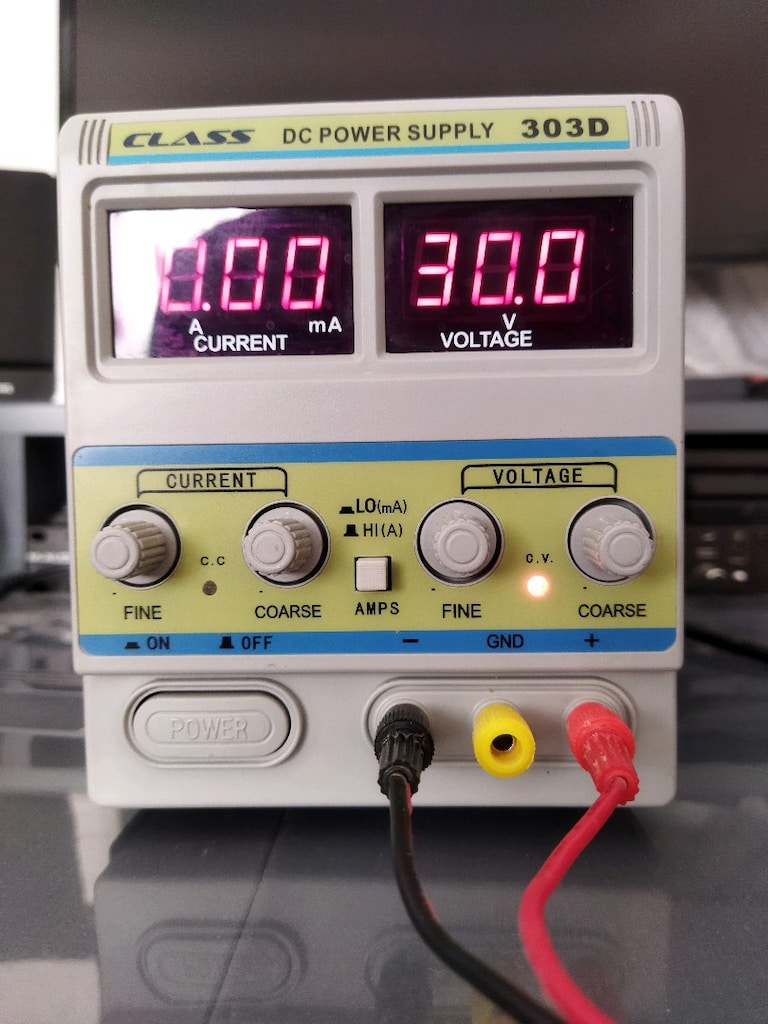 CLASS 303D 0-30 V 0-3 A AYARLI GÜÇ KAYNAĞI - 2