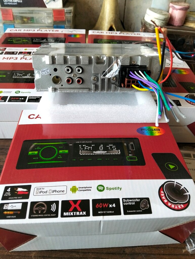 oto teyip montaj bağlantı dahil usb bulututh aux 2 amfi çıkış RGB isik - 6