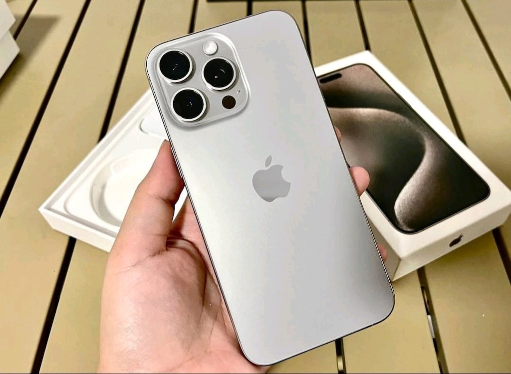 İLK SAHİBİNDEN İPhone 15 PRO MAX