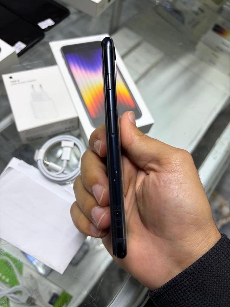 MÜHENDİSCELL’DEN İPHONE SE 3.NESİL İOS 18 PİL%98 KUTU FATURALI - 9