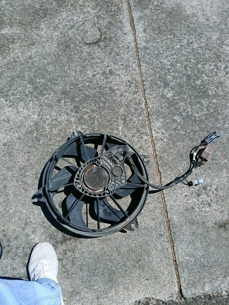 sitroen.C5fan motoru - 4