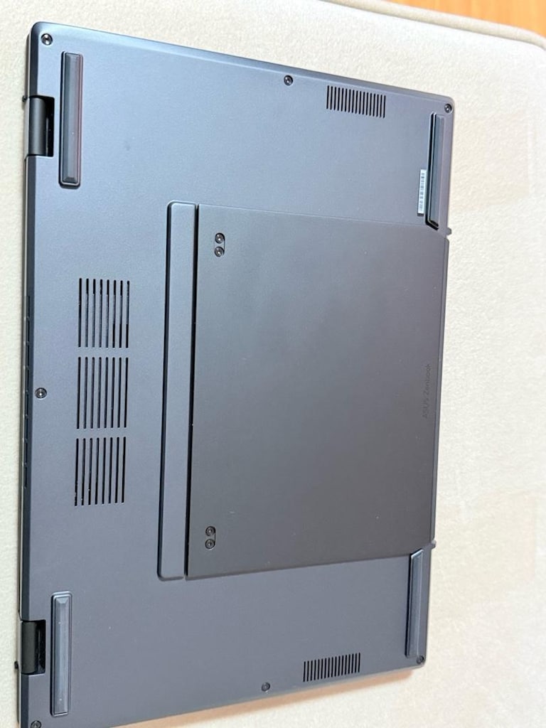 asus zenbook duo - 7