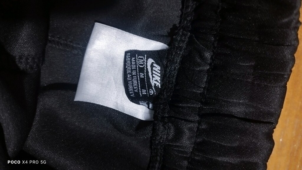 #Nike likralı şort..Yan fermuarları bozuk, ipsiz - 6