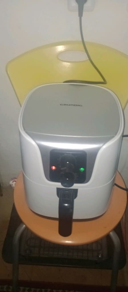 GRUNDİG AİRFRYER - 2