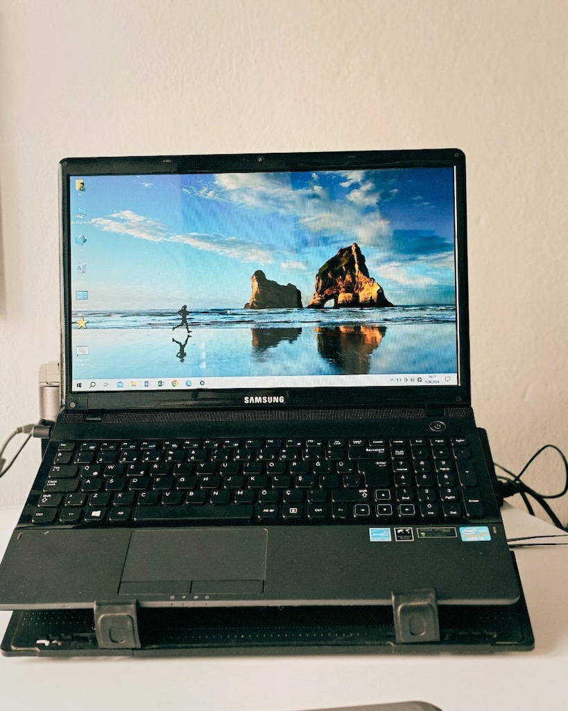 Samsung Laptop i5 işlemci sorunsuz - 8