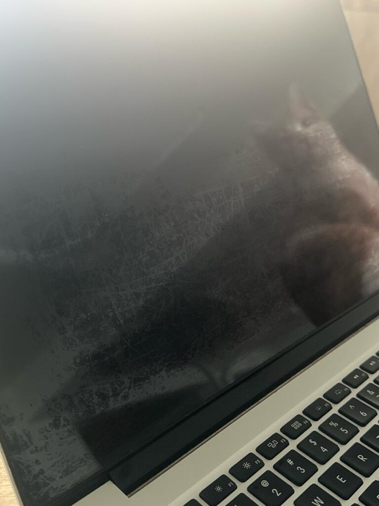 MacBook Pro 15,4 ″ Retina Ekran i7 İşlemci - 6
