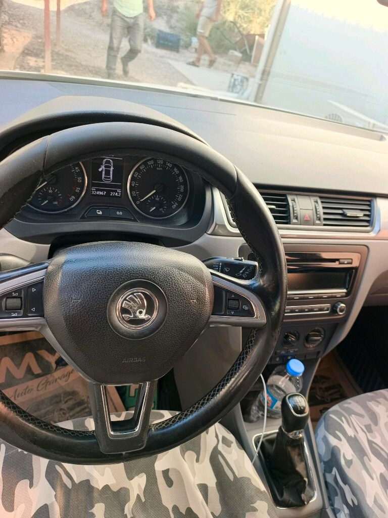 2015 model Skoda rapid - 9