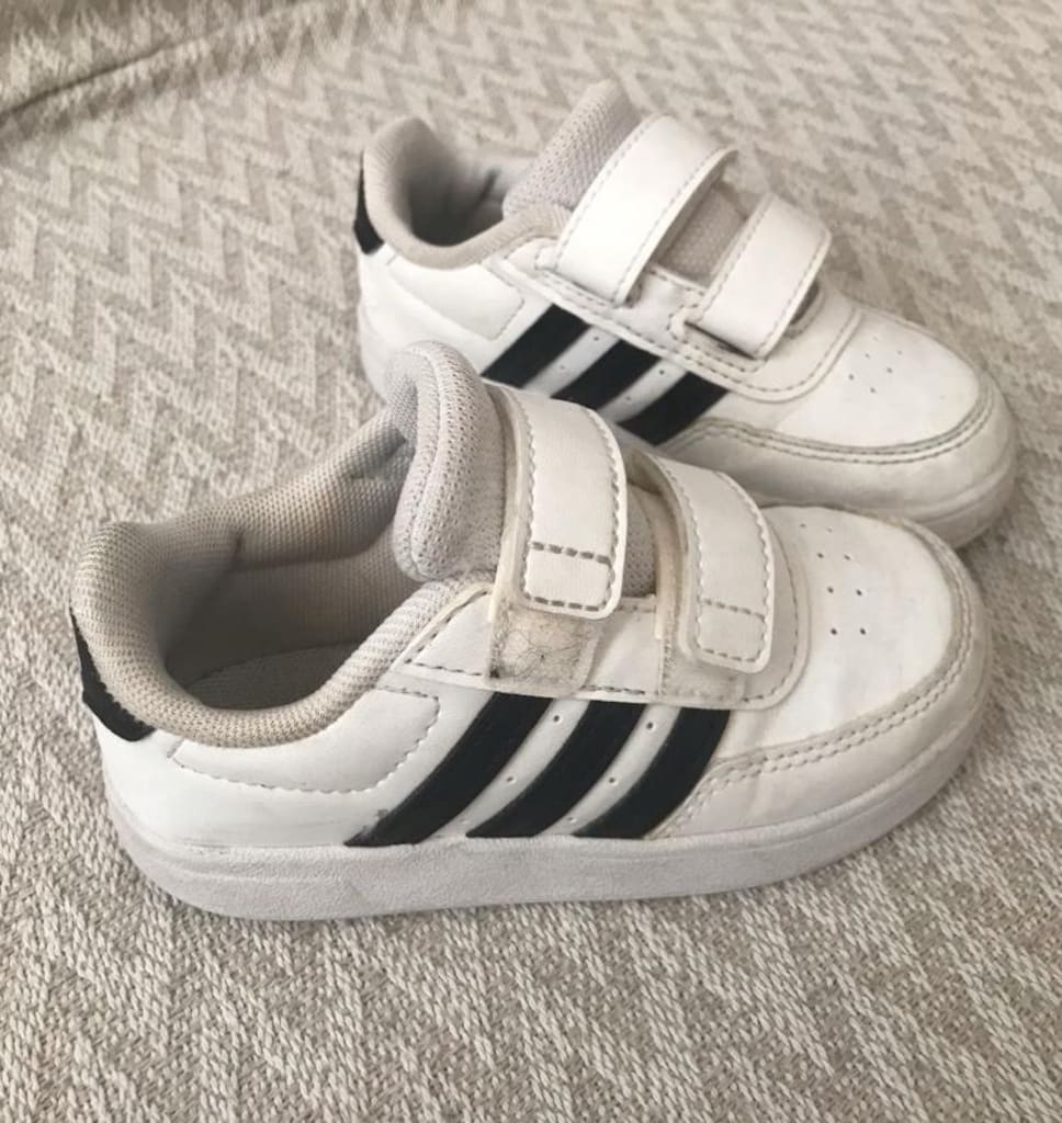 orjinal Adidas 25 numara erkek çocuk