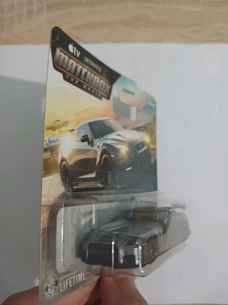 Matchbox Nissan GT-R Nismo - 4