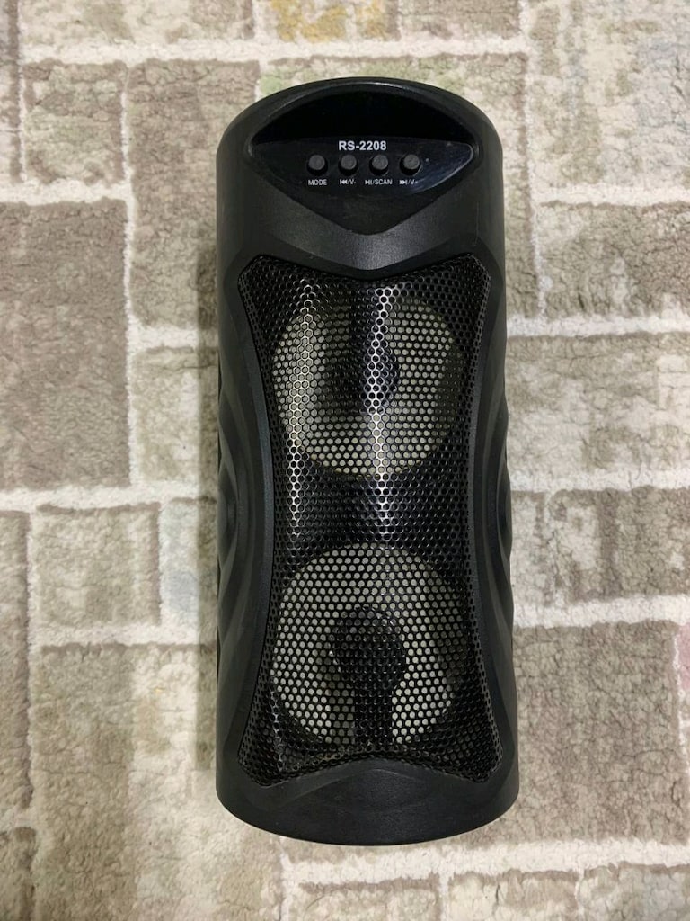 RS-2208 Bluetooth Hoparlör / USB, TF Kart, FM Radyo & Mikrofon Girişli - 2