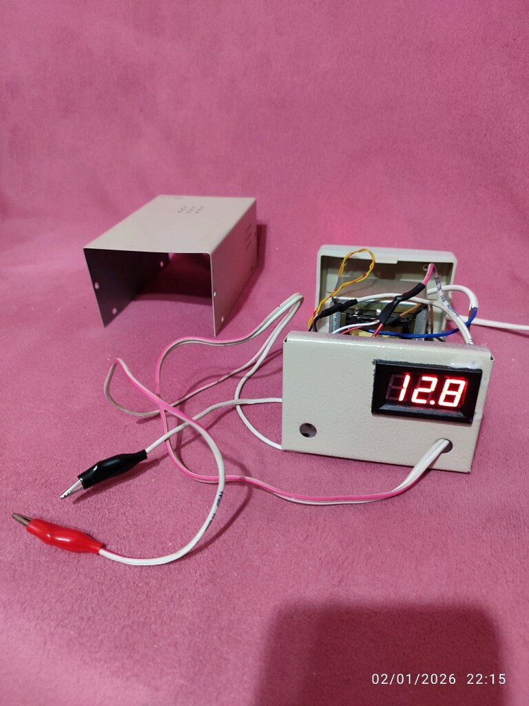 sekma marka sabit 12 volt 3 amper voltmetreli adaptör 900tl - 3
