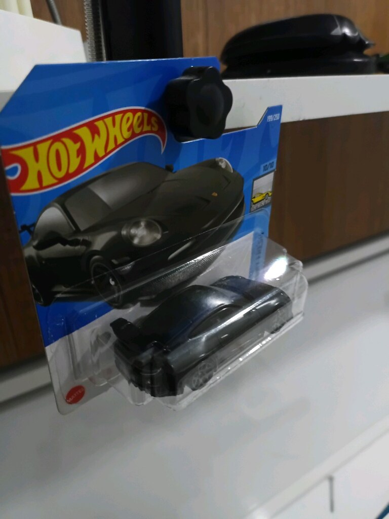 Hot Wheels Porsche 911 GT3 - 4