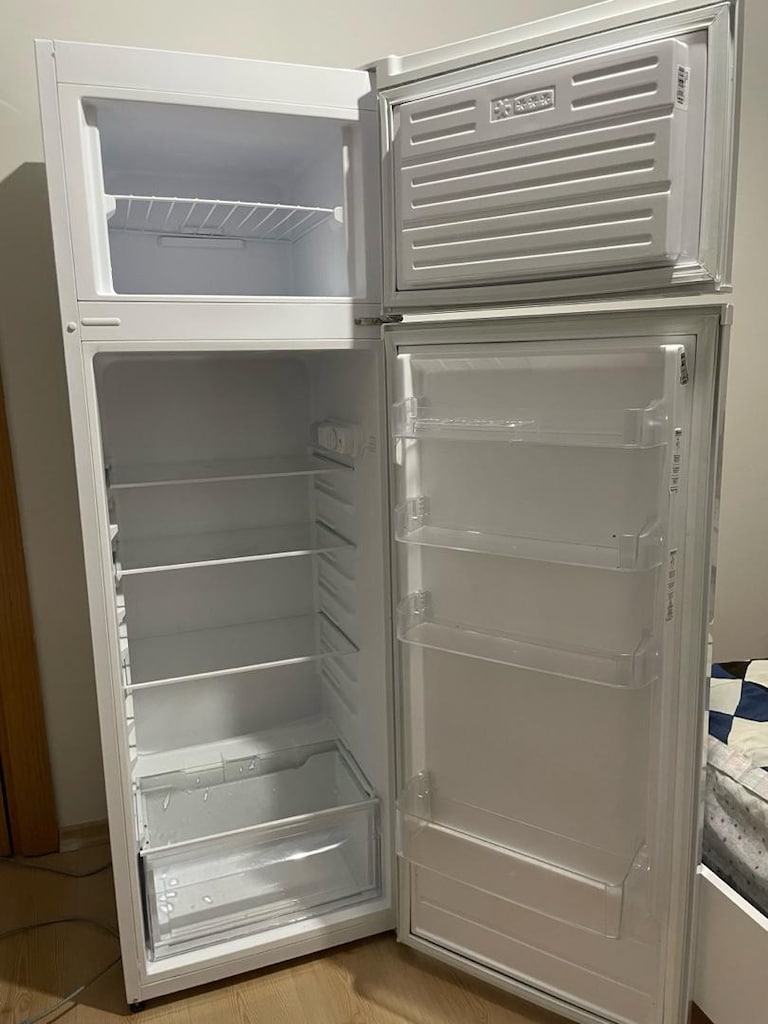 Temiz kullanılmış Vestfrost VF LF 1268 Buzdolabı - 5