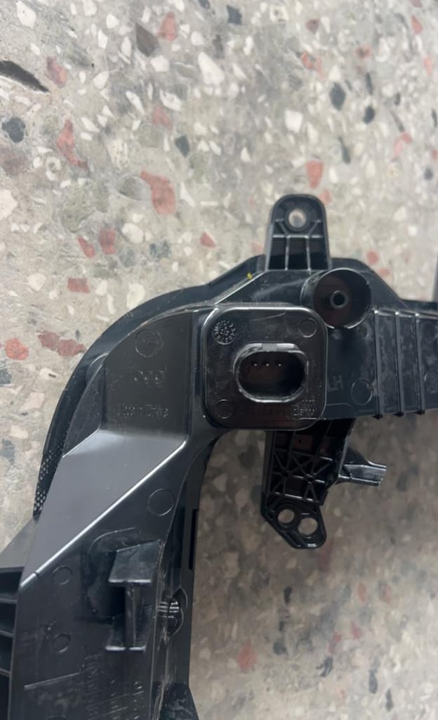 TOGG T10F GÜNDÜZ LED FAR SAĞ-SOL MEVCUT ORİJİNAL SIFIR - 3