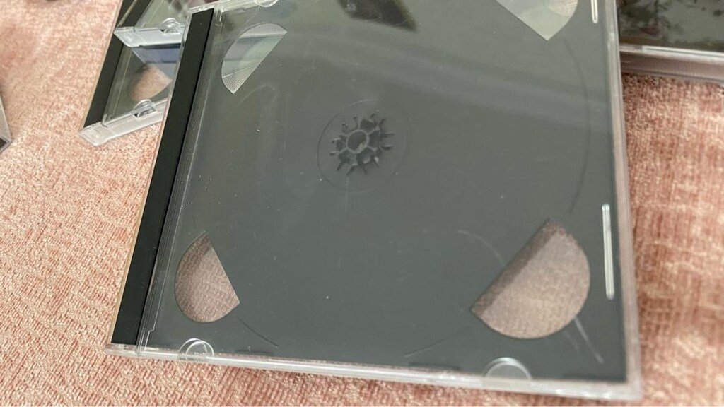 Boş cd kutuları - 11