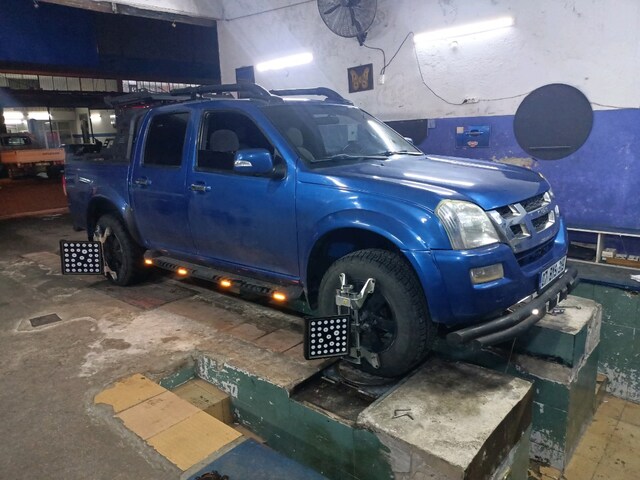 isuzu dmax 2006k.m 299000 4*4 tramersiz muayene yeni lastikler yeni