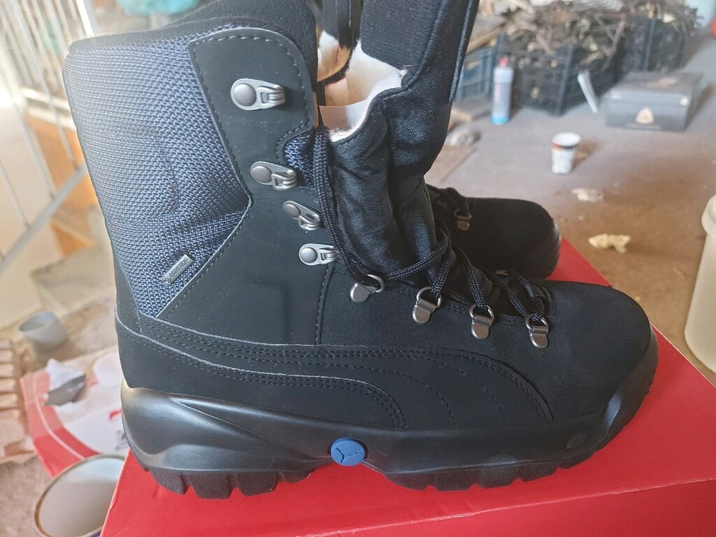 PUMA GORETEX iç kısmı özel pelüşlü 41 numara bot
