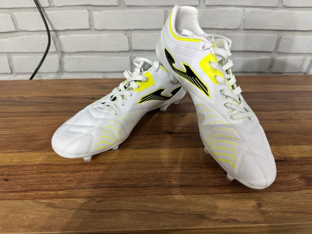 Beyaz renk Joma Krampon 42 numara - 2