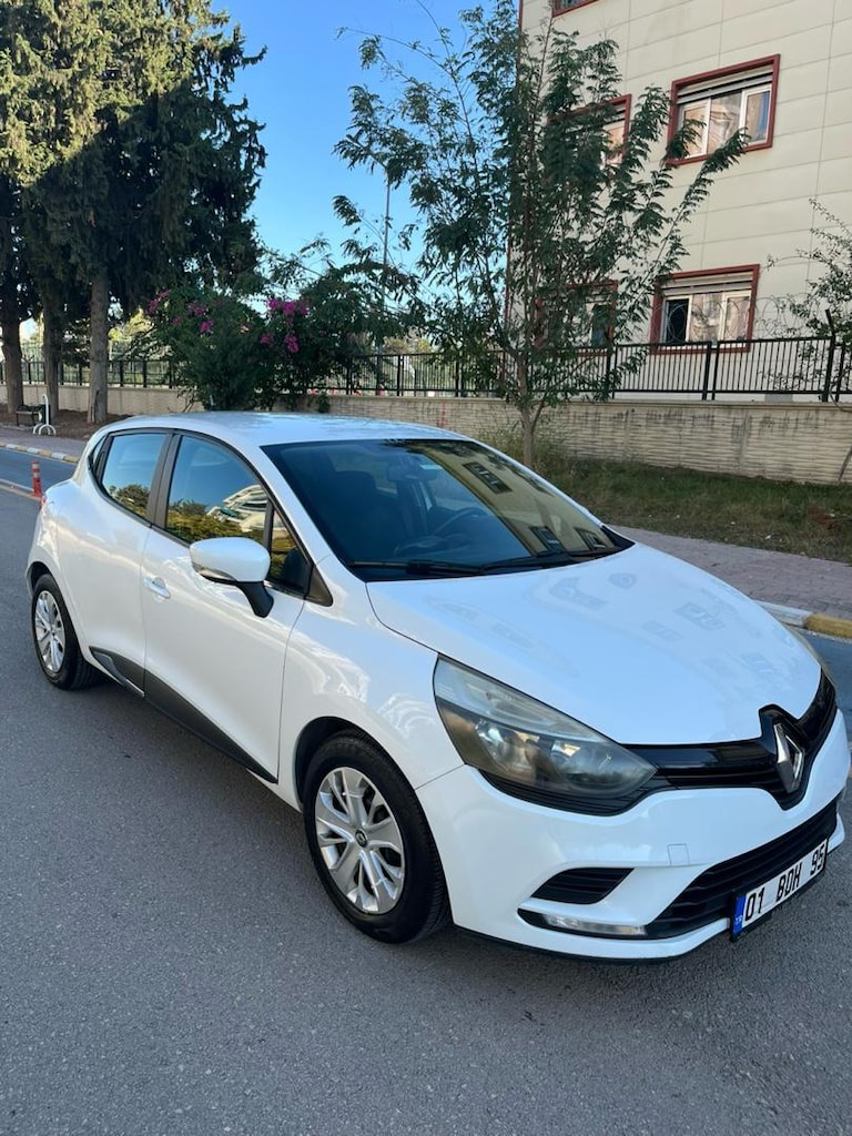 Beyaz Renault Clio - 3