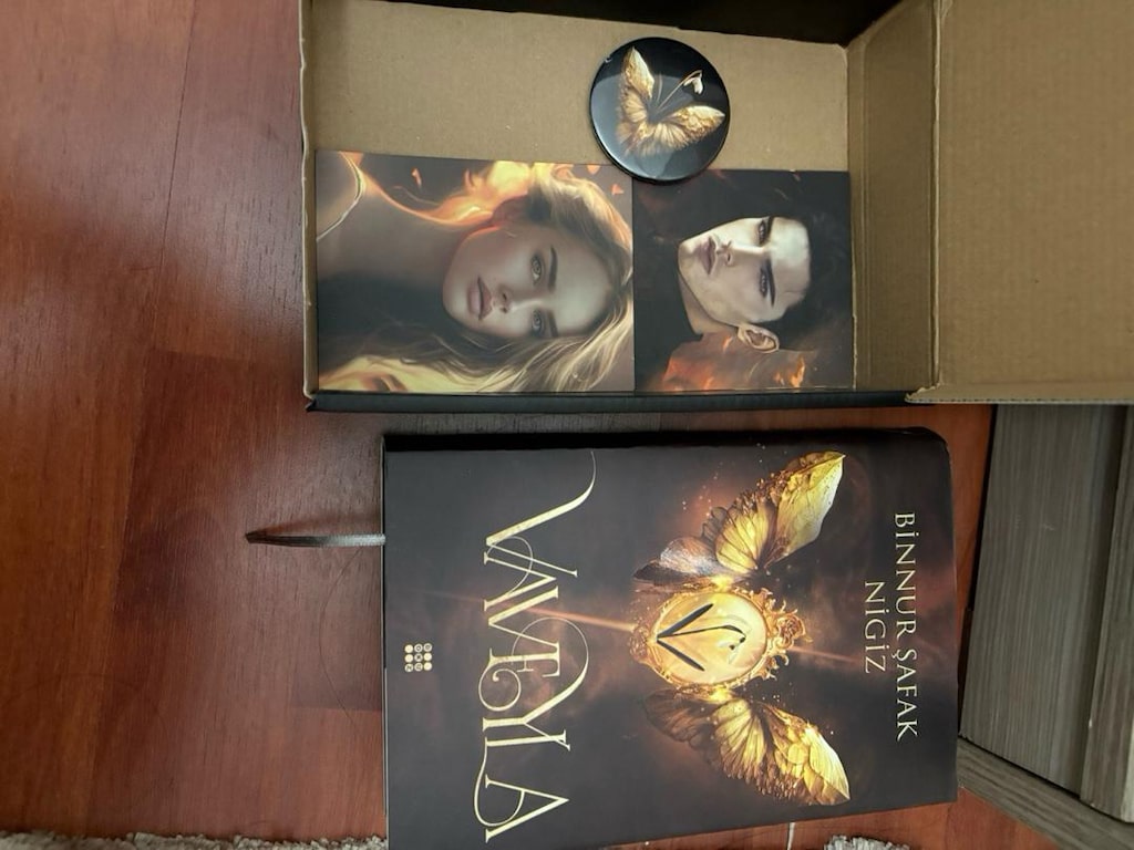 Binnur Şafak Nigiz Vaveyla Kitap - 2