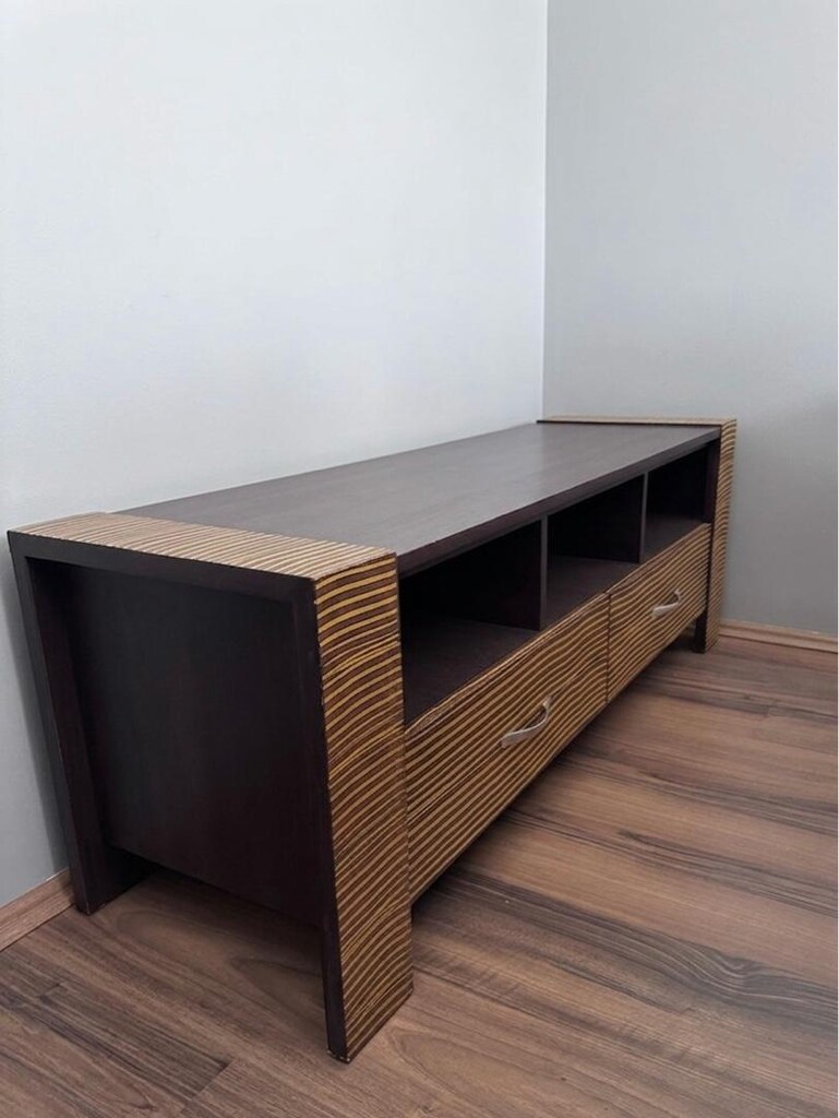 140cm Temiz TV Ünitesi - Sorunsuz - 2